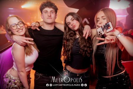 20260417-girls-girls-girls-007