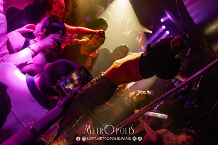 20260417-girls-girls-girls-034