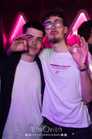 20260417-girls-girls-girls-036