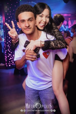 20260424-we-glow-003